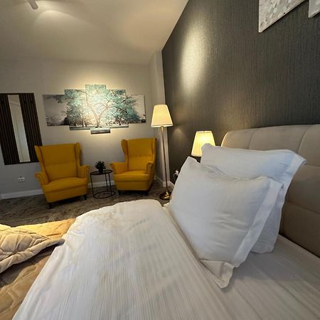Complex Rediu 54 Luxury Apartaments ยาช ภายนอก รูปภาพ