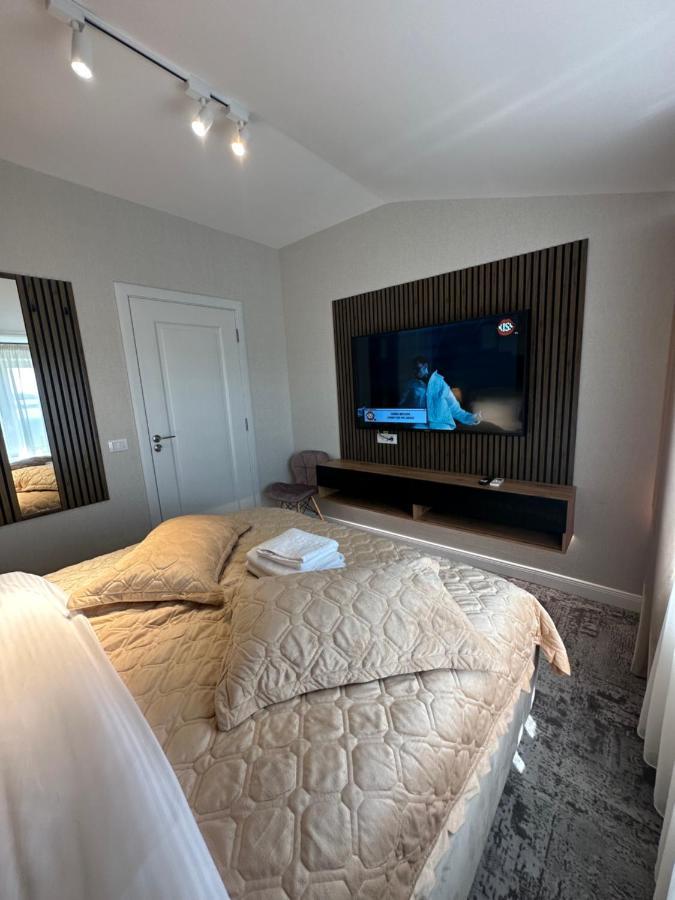 Complex Rediu 54 Luxury Apartaments ยาช ภายนอก รูปภาพ