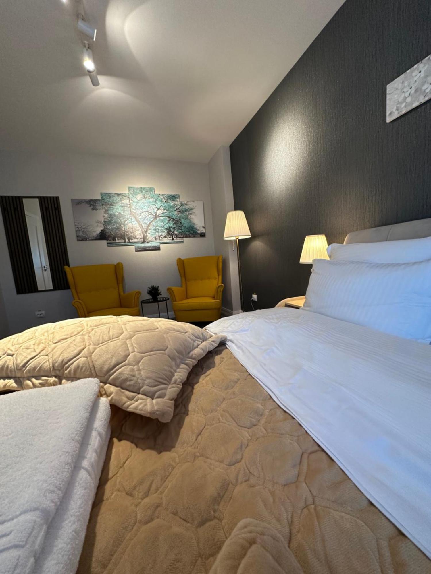 Complex Rediu 54 Luxury Apartaments ยาช ภายนอก รูปภาพ