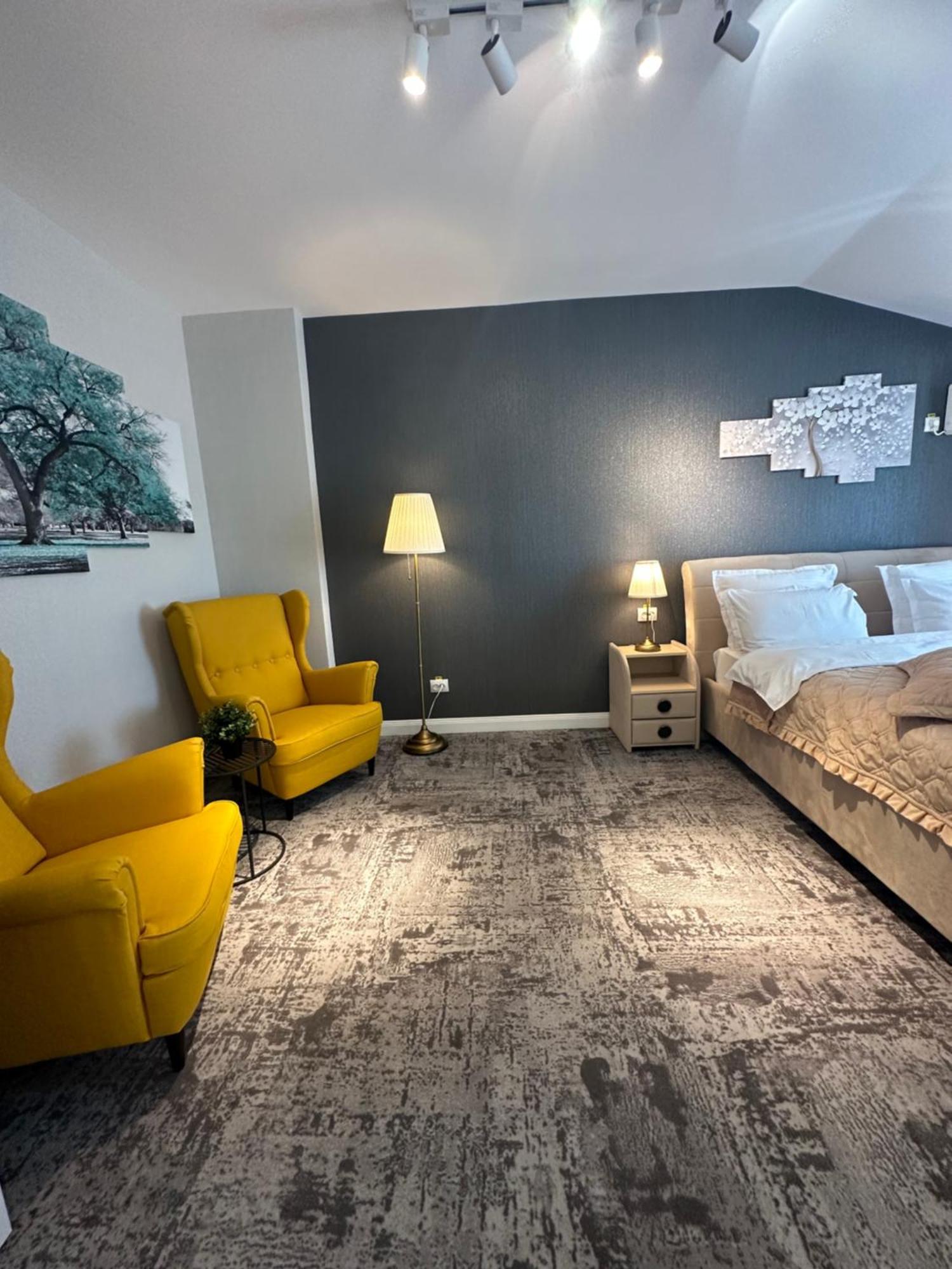 Complex Rediu 54 Luxury Apartaments ยาช ภายนอก รูปภาพ